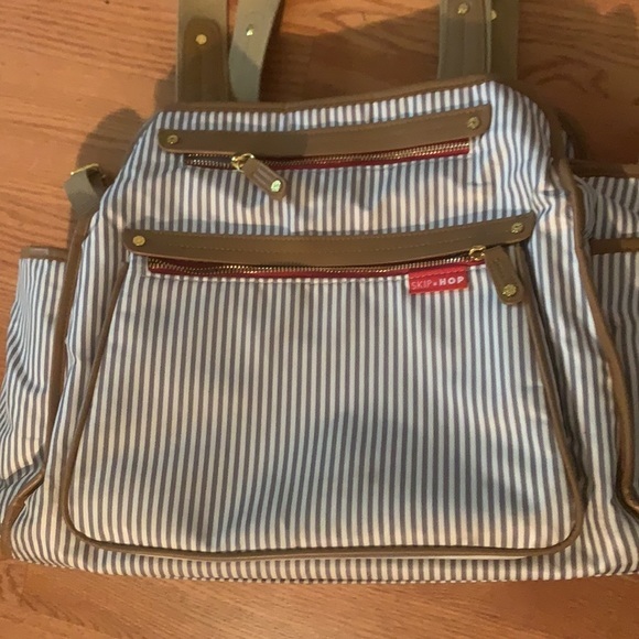 Skip Hop diaper bag - Picture 2 of 10